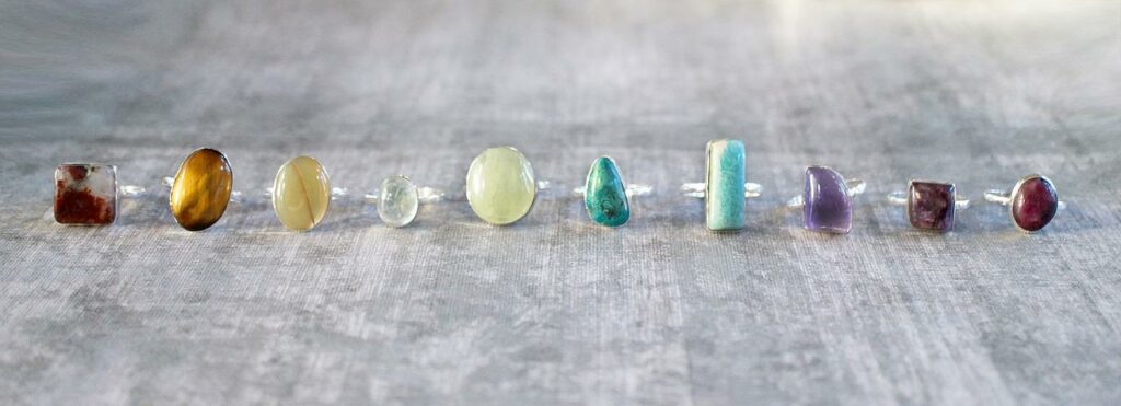 bagues-argent-pierres-dans-bijoux