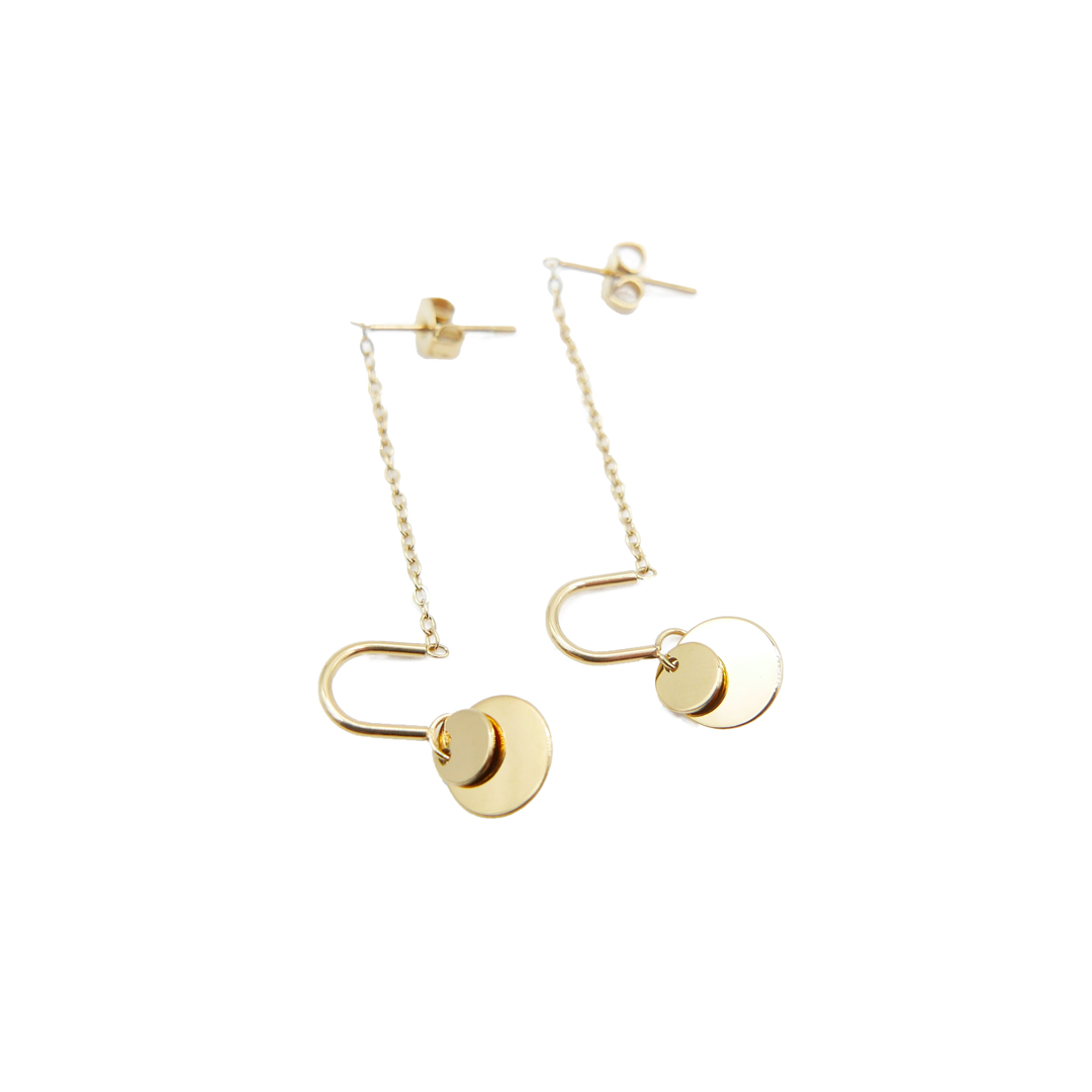 Boucle d'oreille-chaine en acier doré